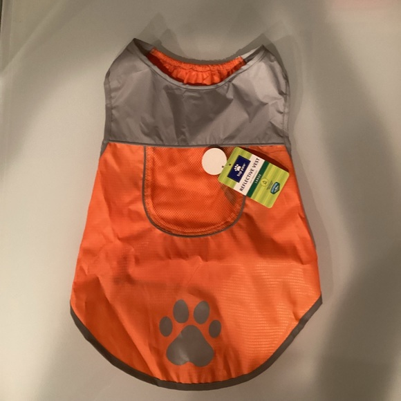 Top Paw Reflective Vest in Size Large.
